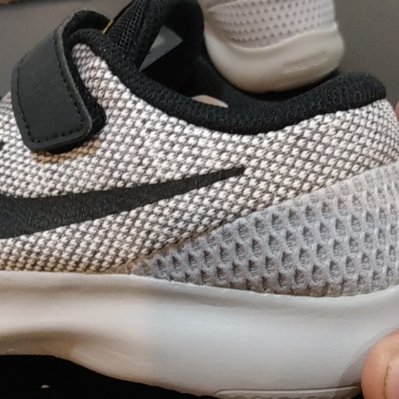 Youth Nike Flex Experience RN 7 Size 3Y Gray - Picture 5 of 14
